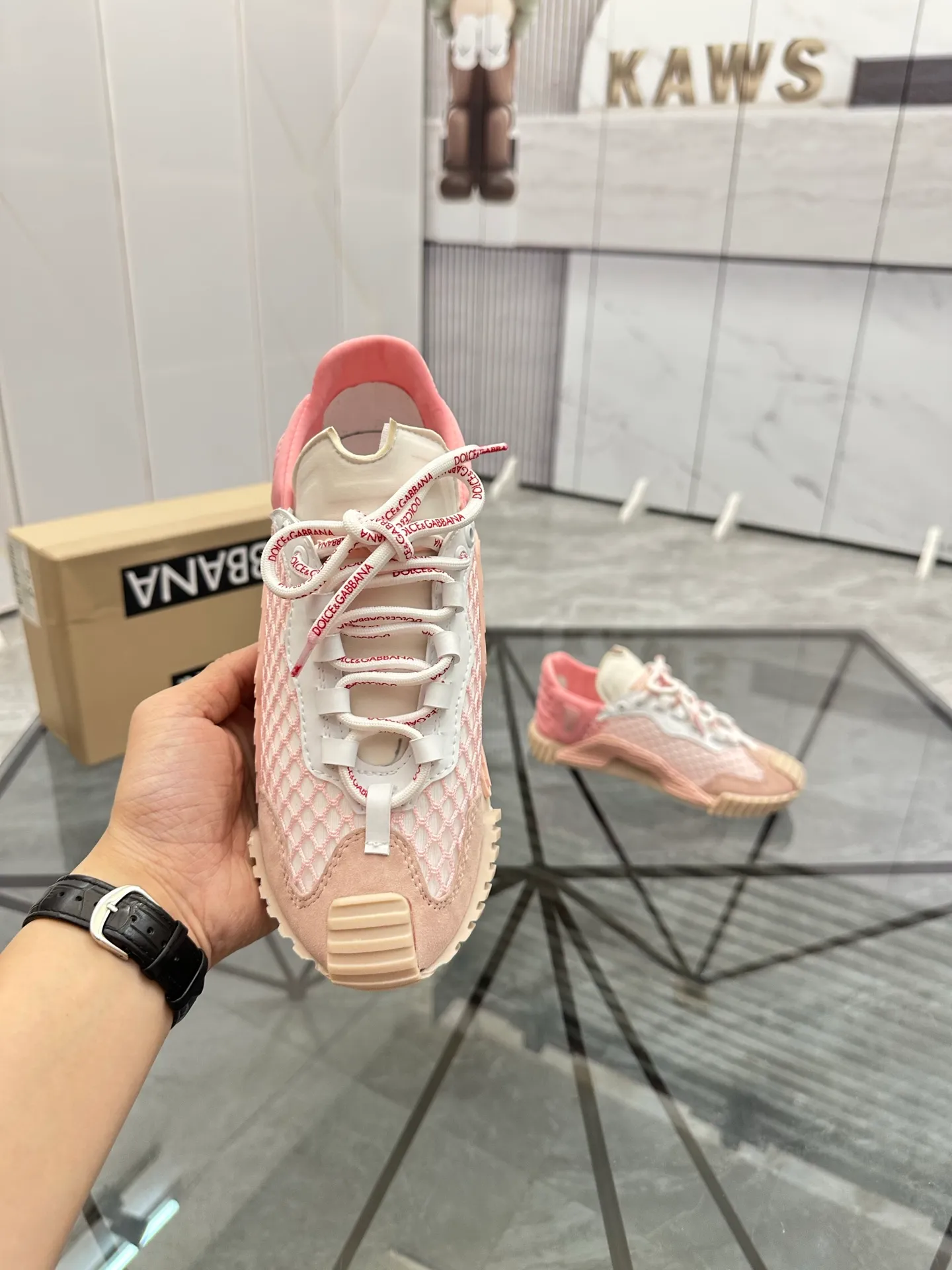 Men's shoes: 💰P440¥ Product trademark: DG "Dolce & Gabbana*" low-top sports shoes Regular size: 35-44 (can be customized to 45.46.) Couple style Product materials: Upper imported cowhide stitching original material, breathable lining, original outsole. Number: 803
